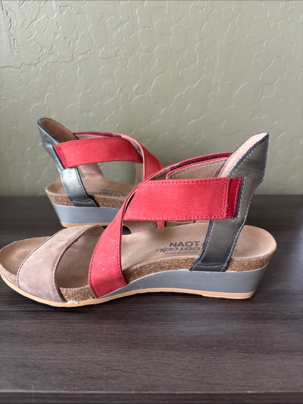 Naot Vixen Tri-Color Stone Brick Red Sterling Wedge Suede Sandal Size 35 - Picture 5 of 7
